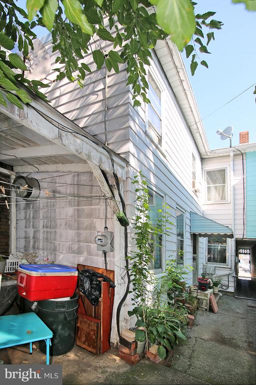 820 Federal St