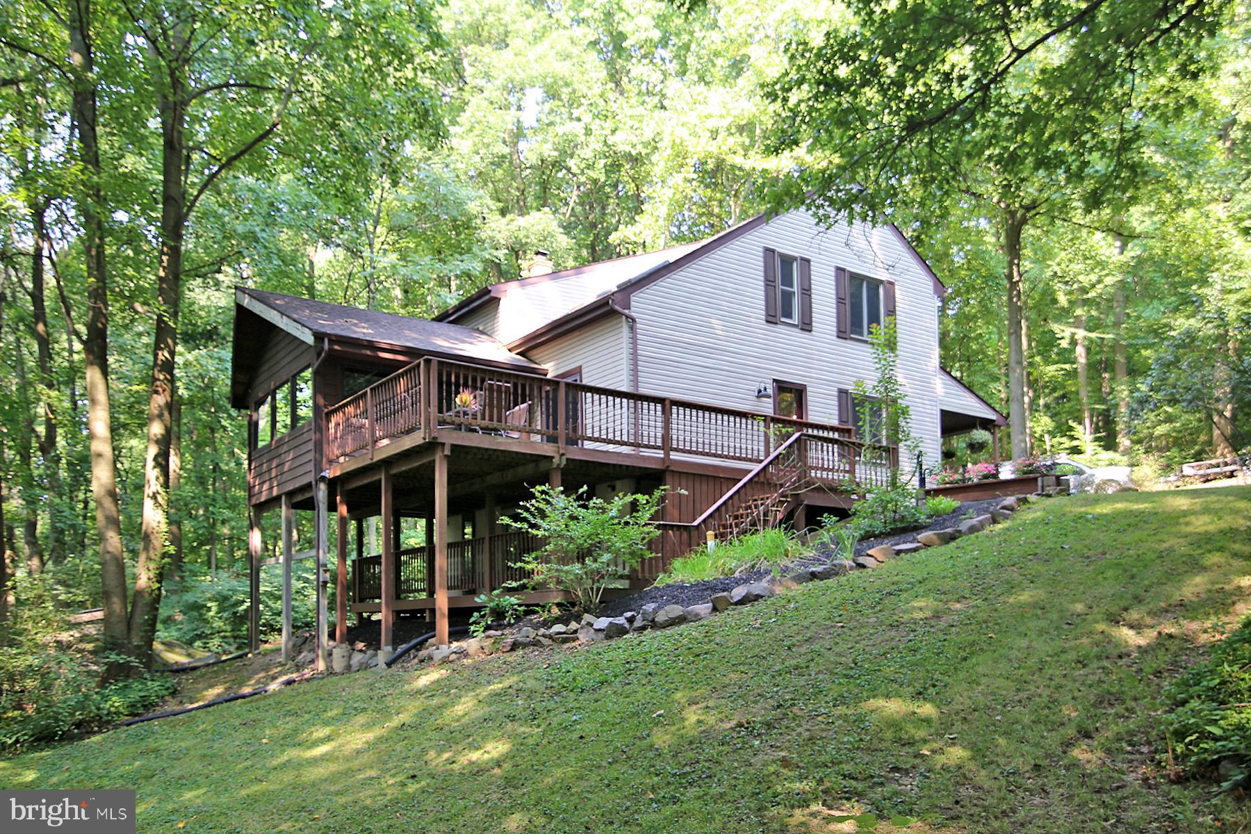 1266 Ash Ln