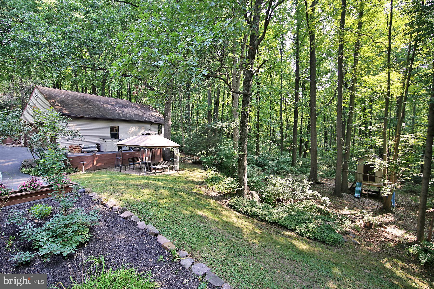 1266 Ash Ln
