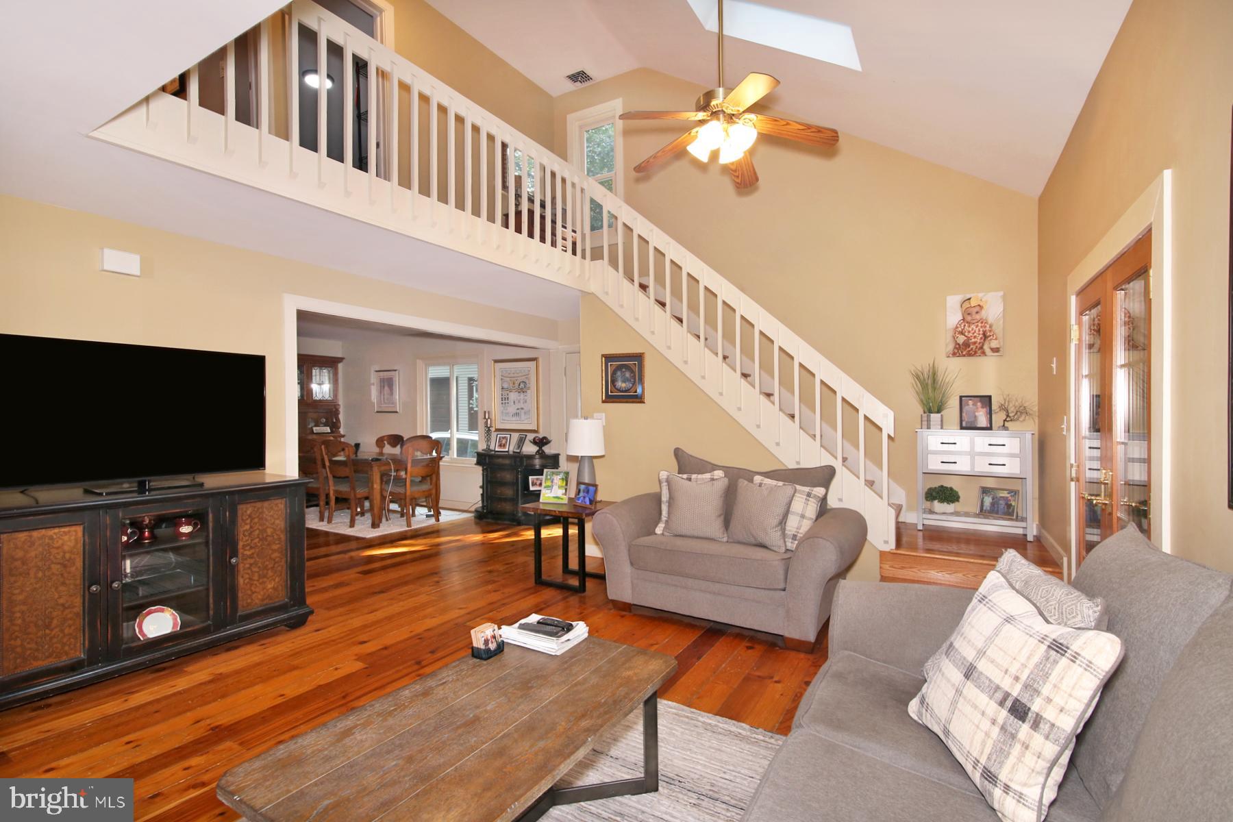 1266 Ash Ln