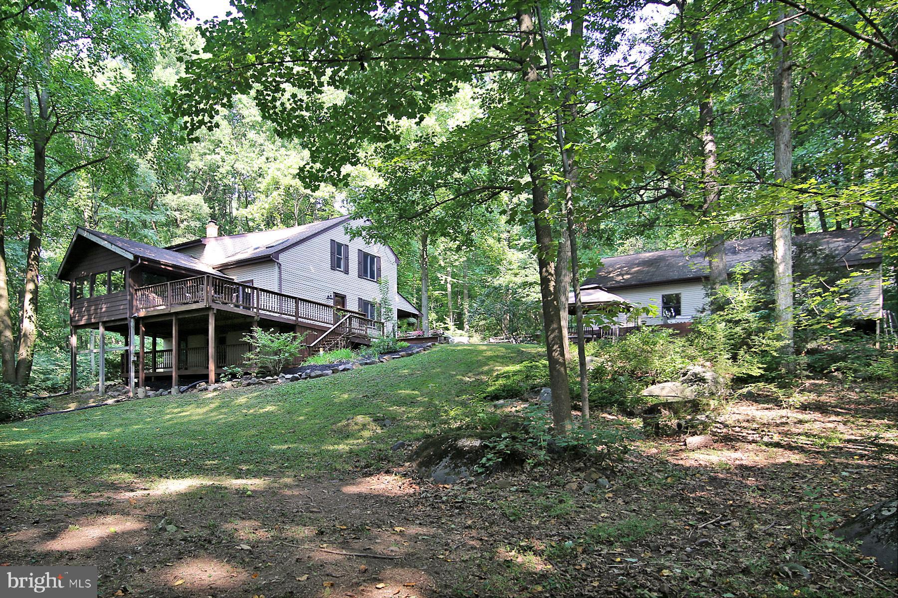 1266 Ash Ln