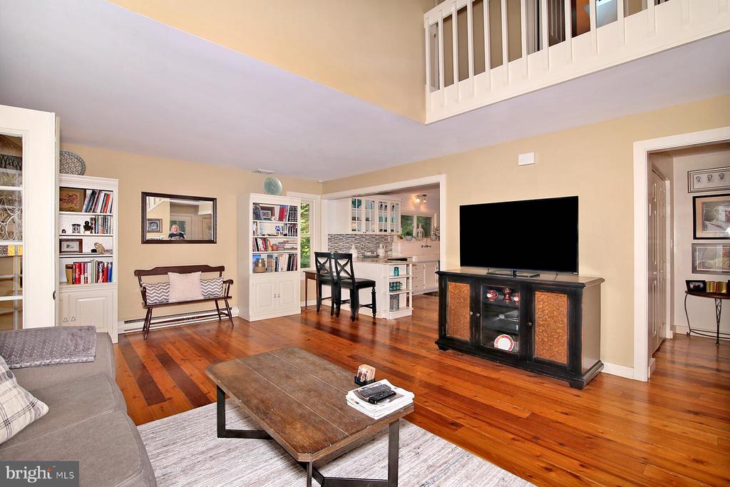 1266 Ash Ln