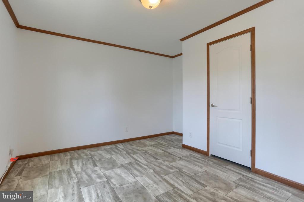 7 David Dr