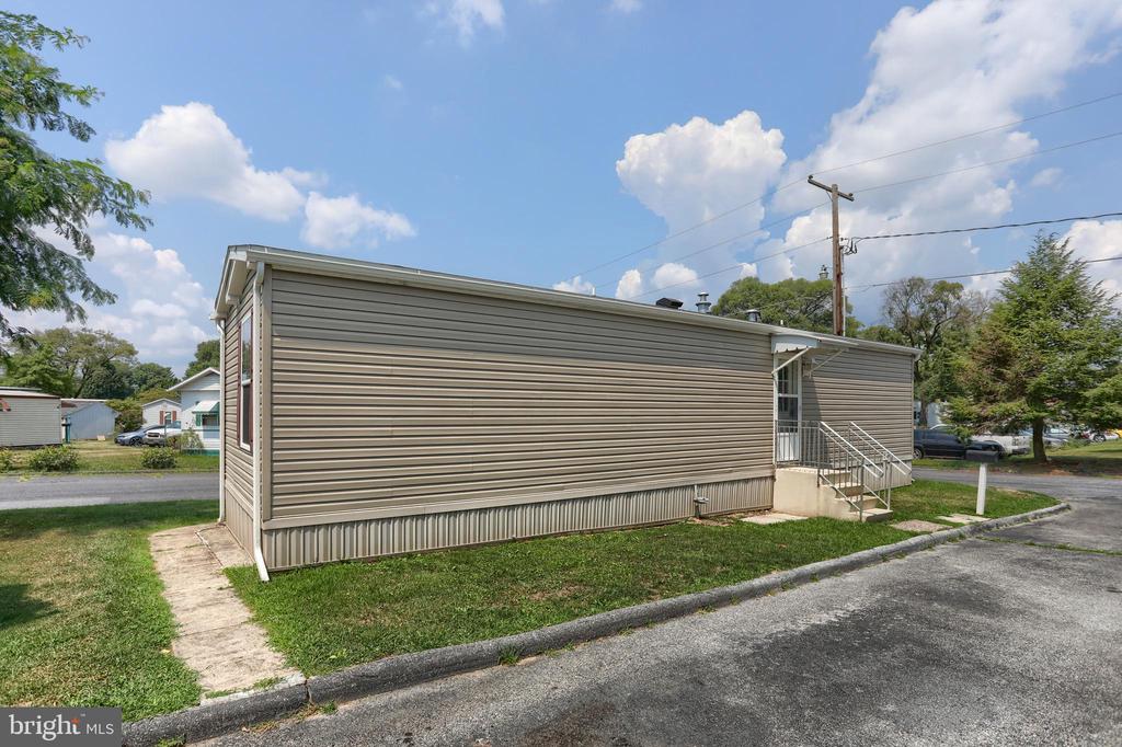 7 David Dr