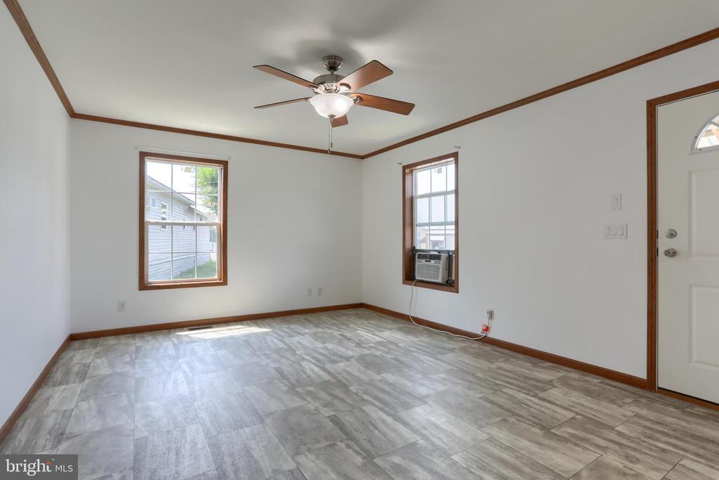 7 David Dr