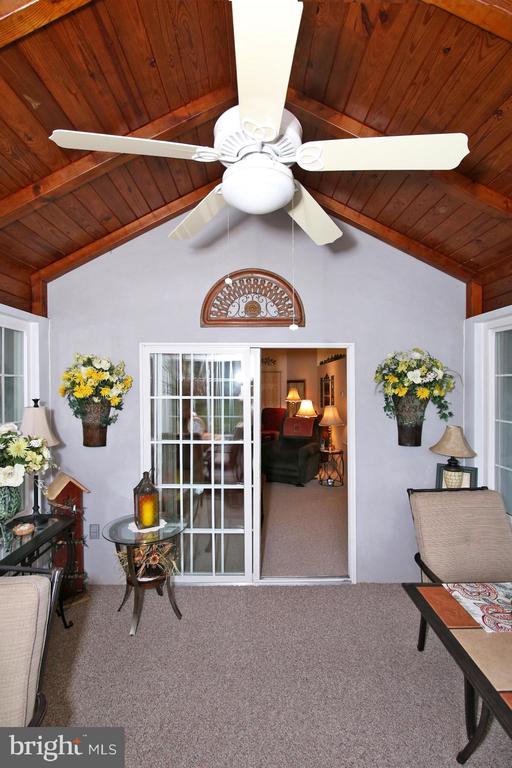 610 Huckleberry Ln