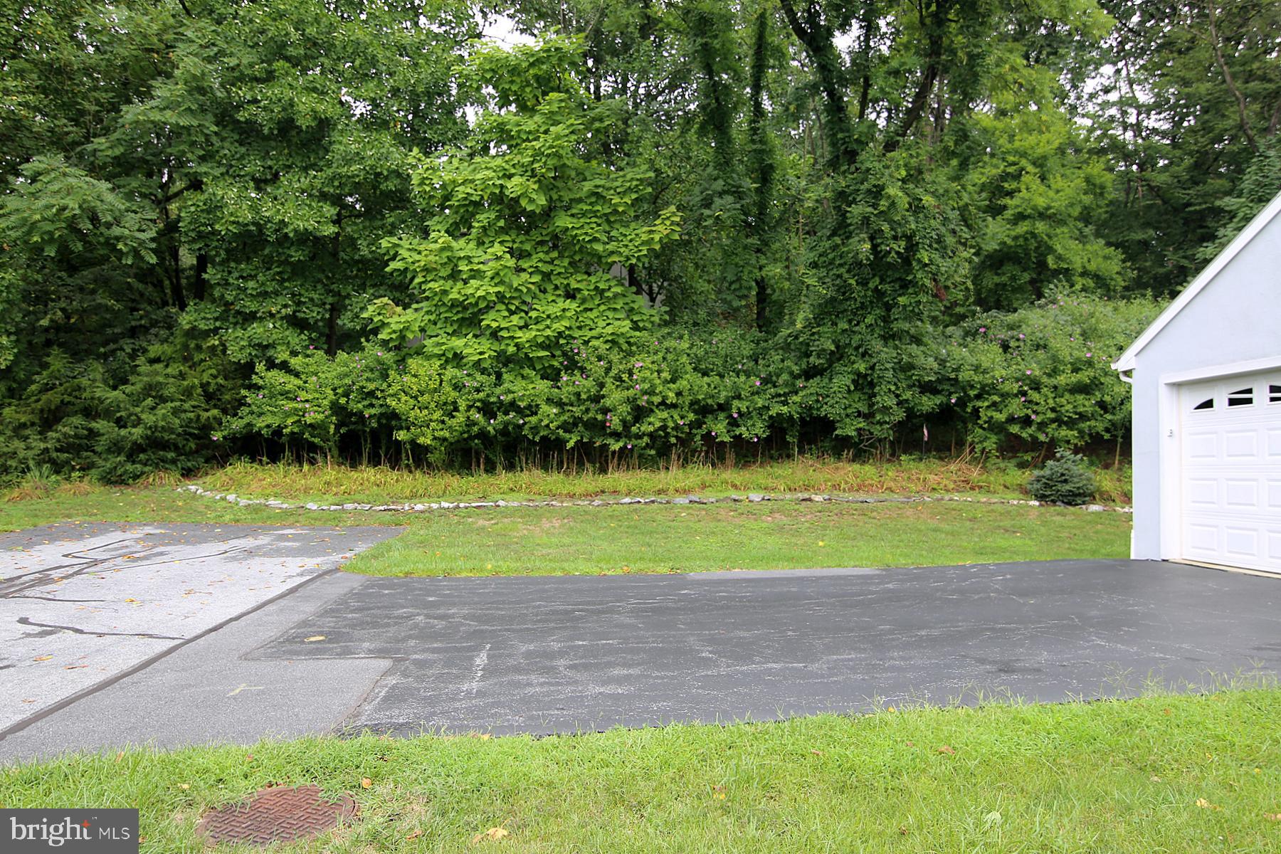 610 Huckleberry Ln