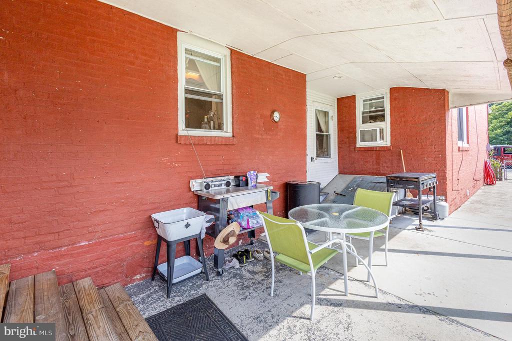 138 Anthracite Rd