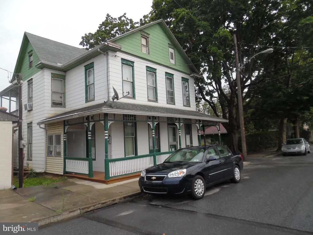 28 N Railroad St