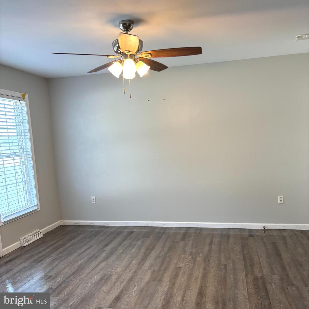 341 Lighthouse Dr