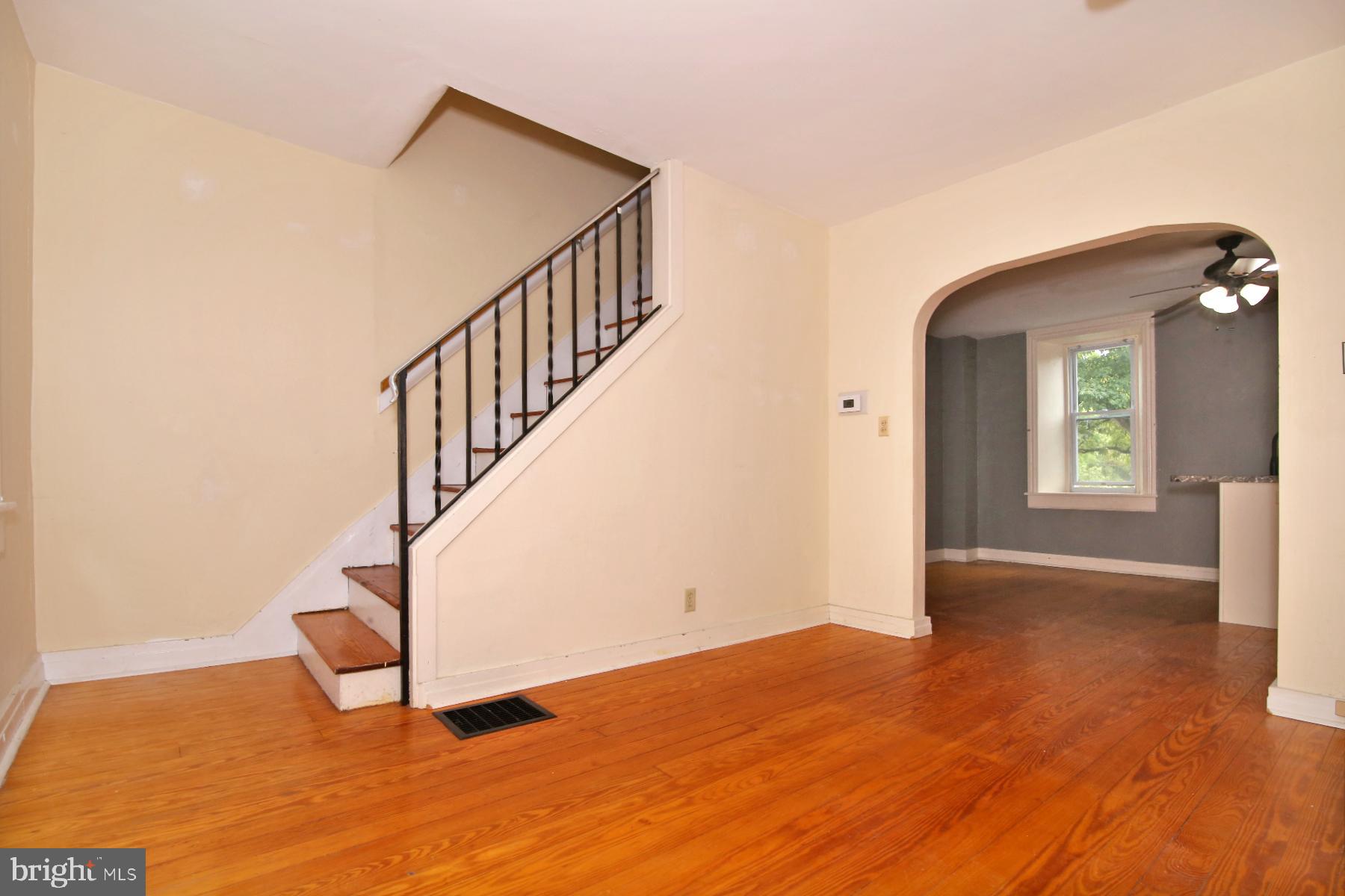 319 Boyd St