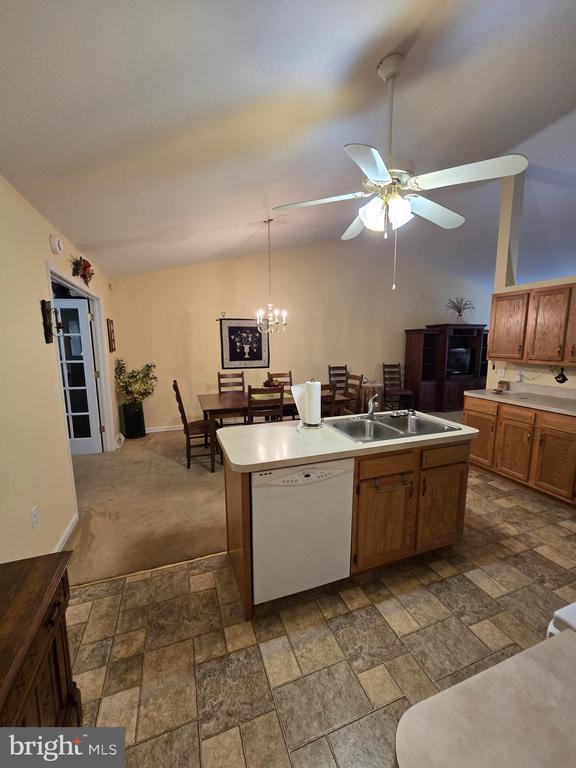 612 Raspberry Ln