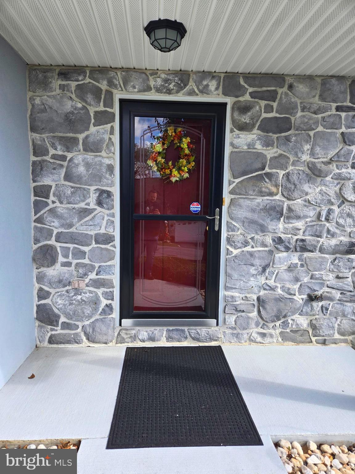 612 Raspberry Ln