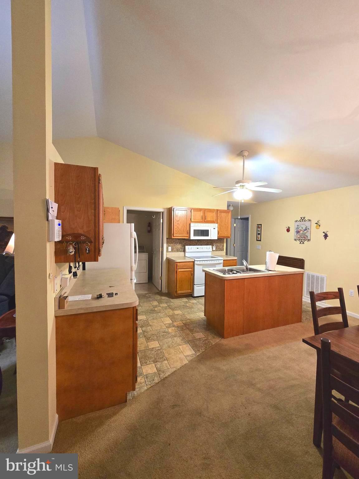 612 Raspberry Ln