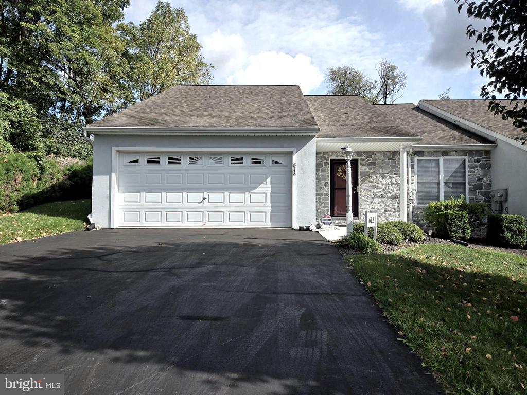 612 Raspberry Ln