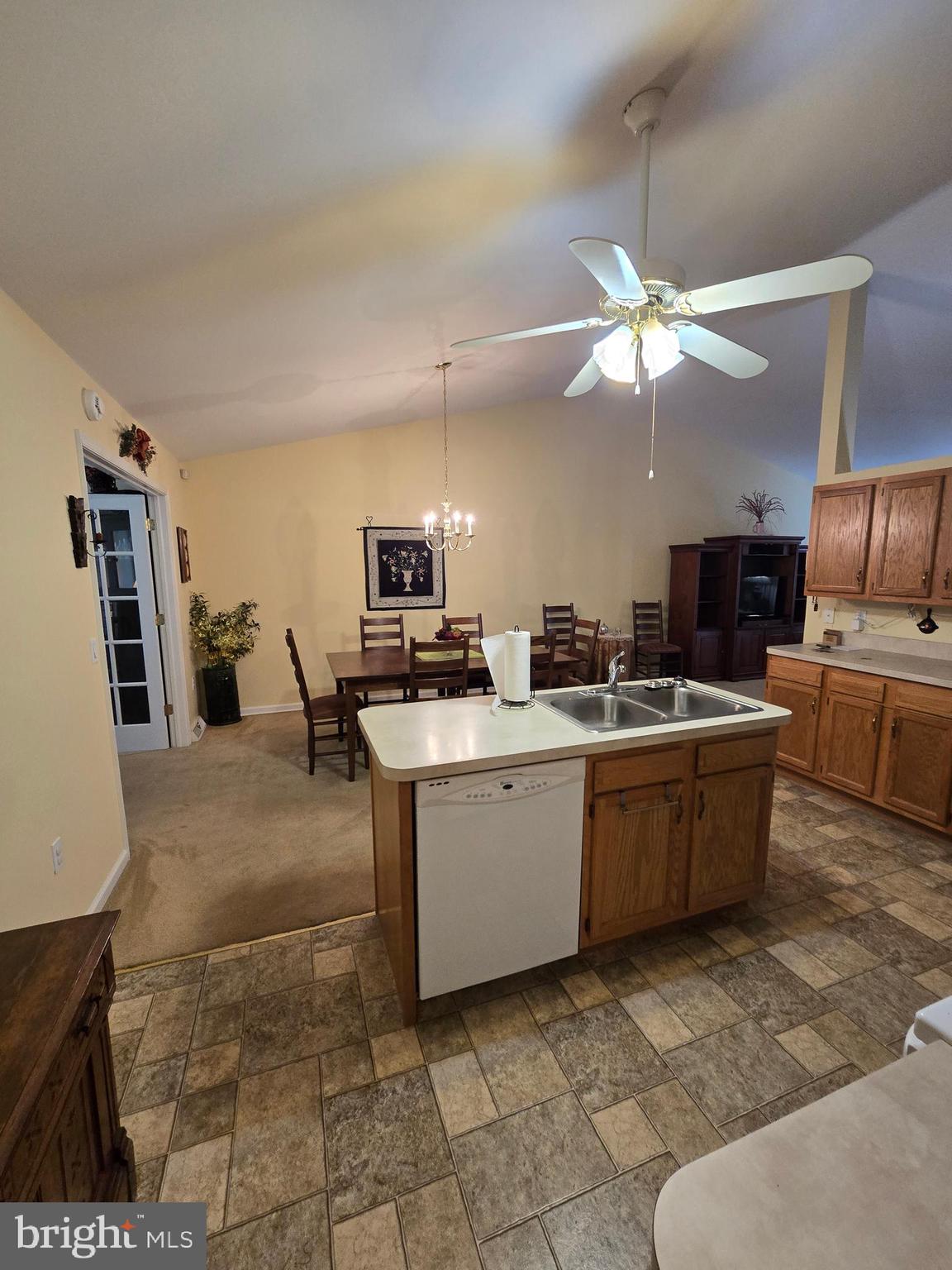 612 Raspberry Ln
