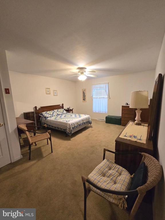 612 Raspberry Ln