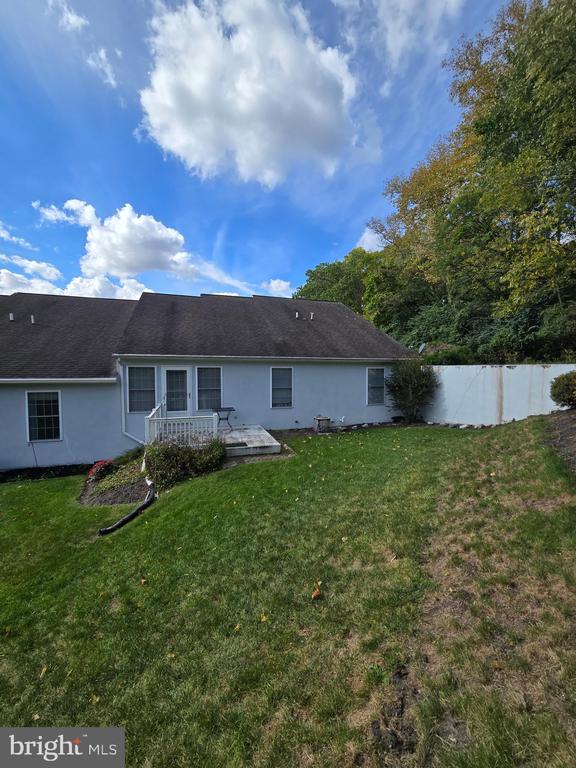 612 Raspberry Ln