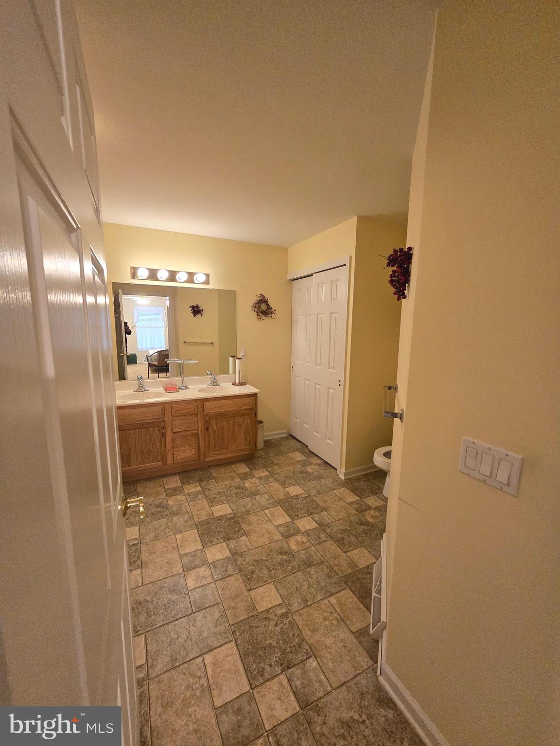 612 Raspberry Ln