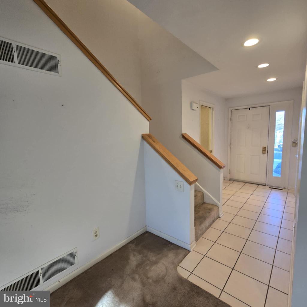 19 Woodland Est