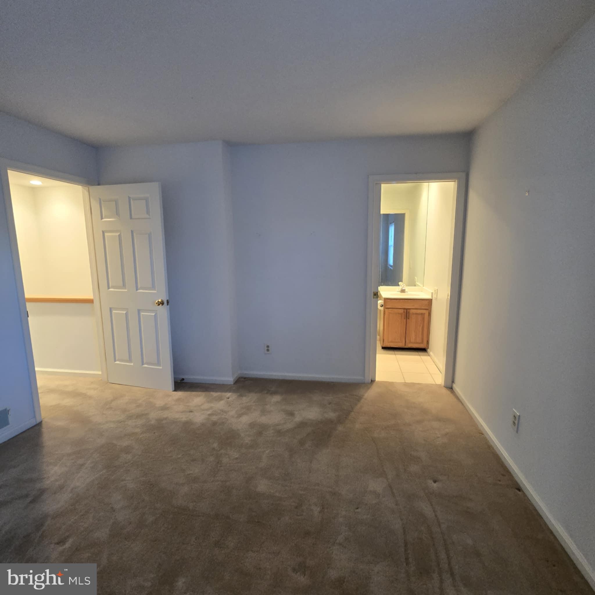 19 Woodland Est