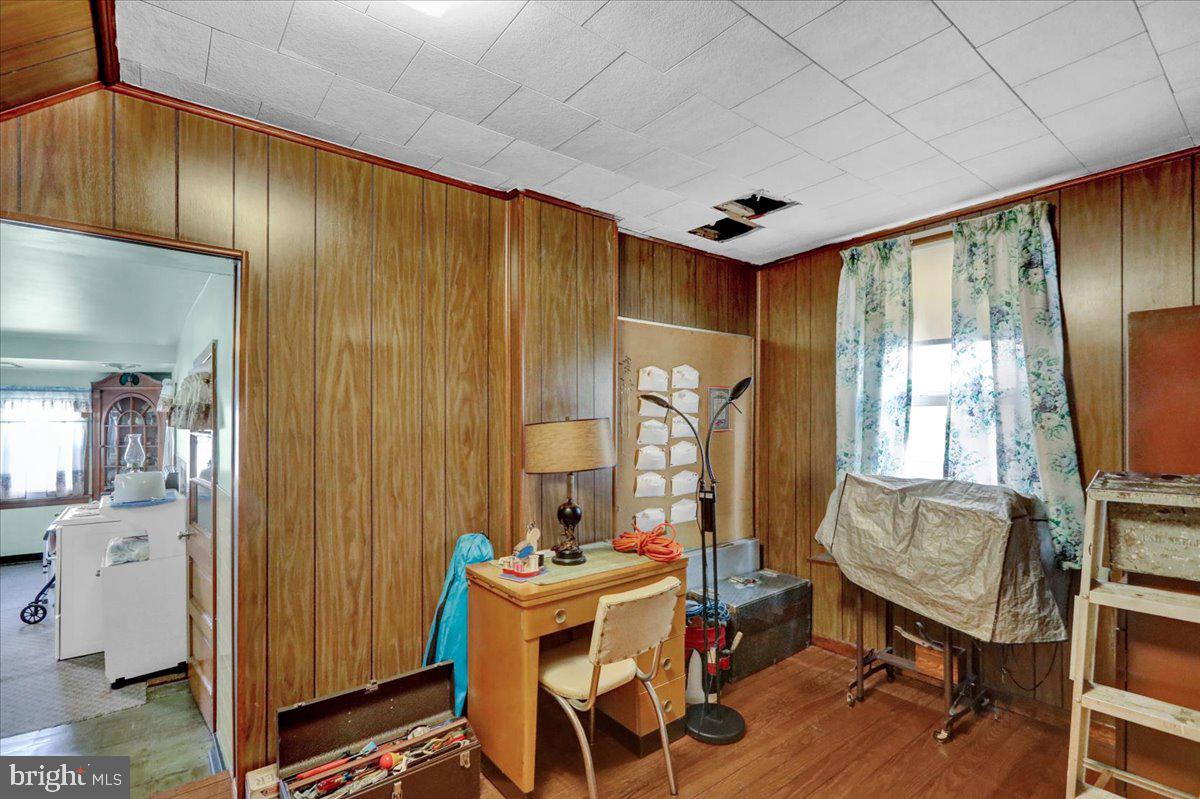 125 E Main St