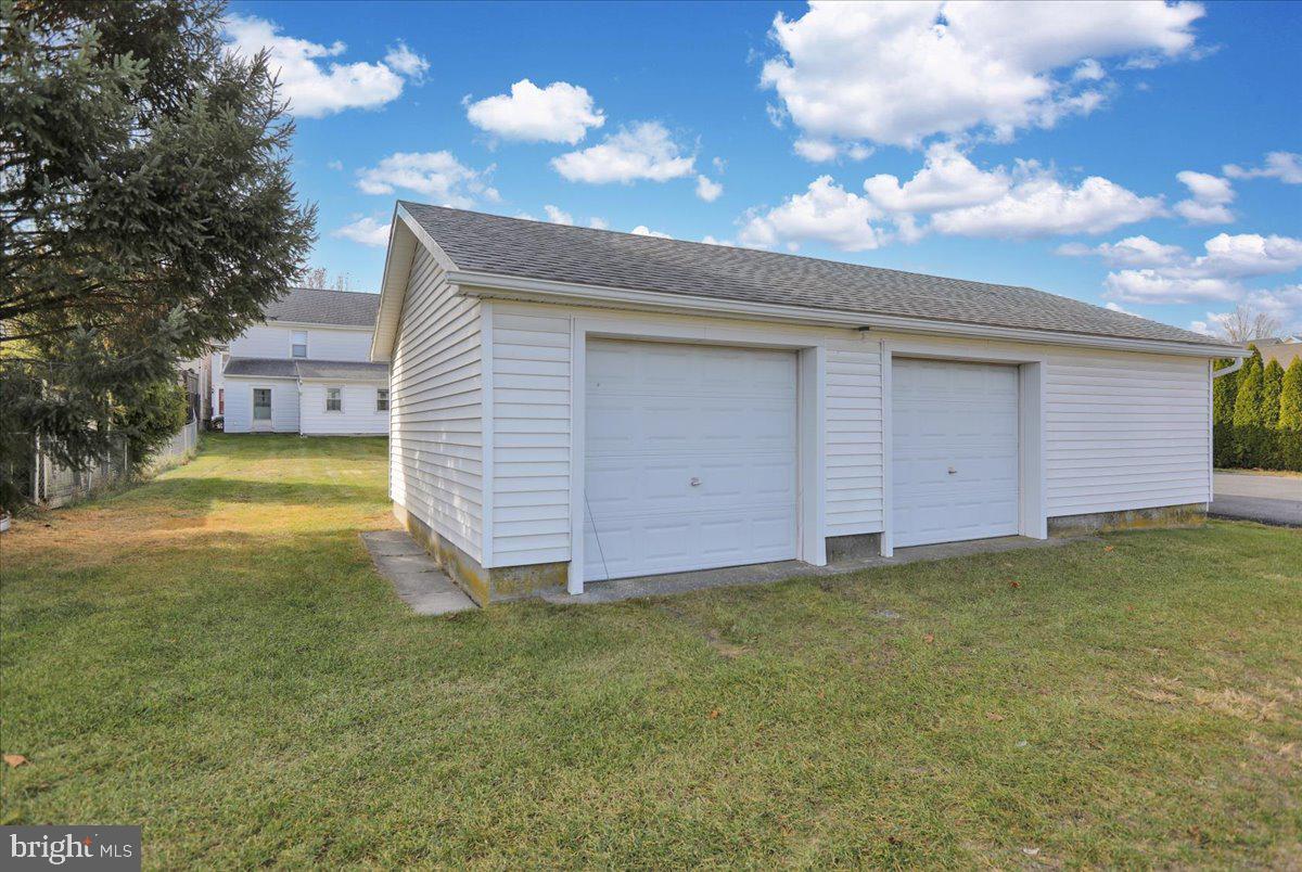 125 E Main St