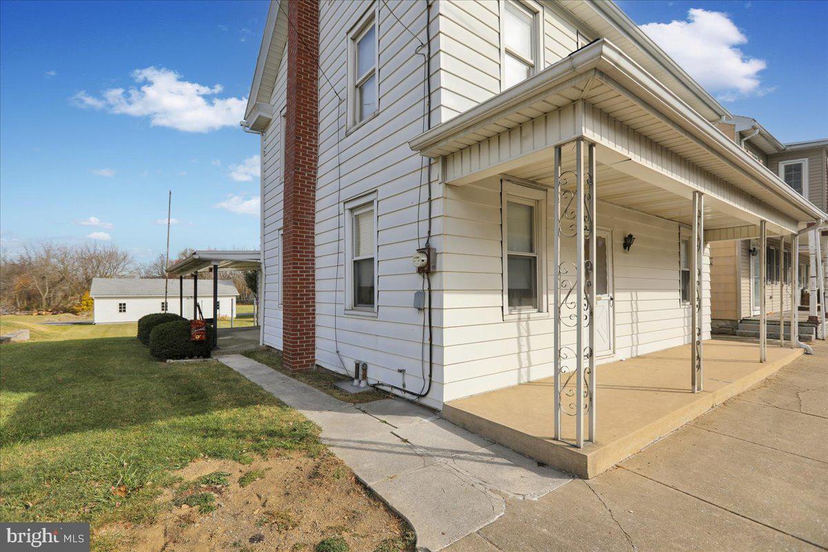 125 E Main St