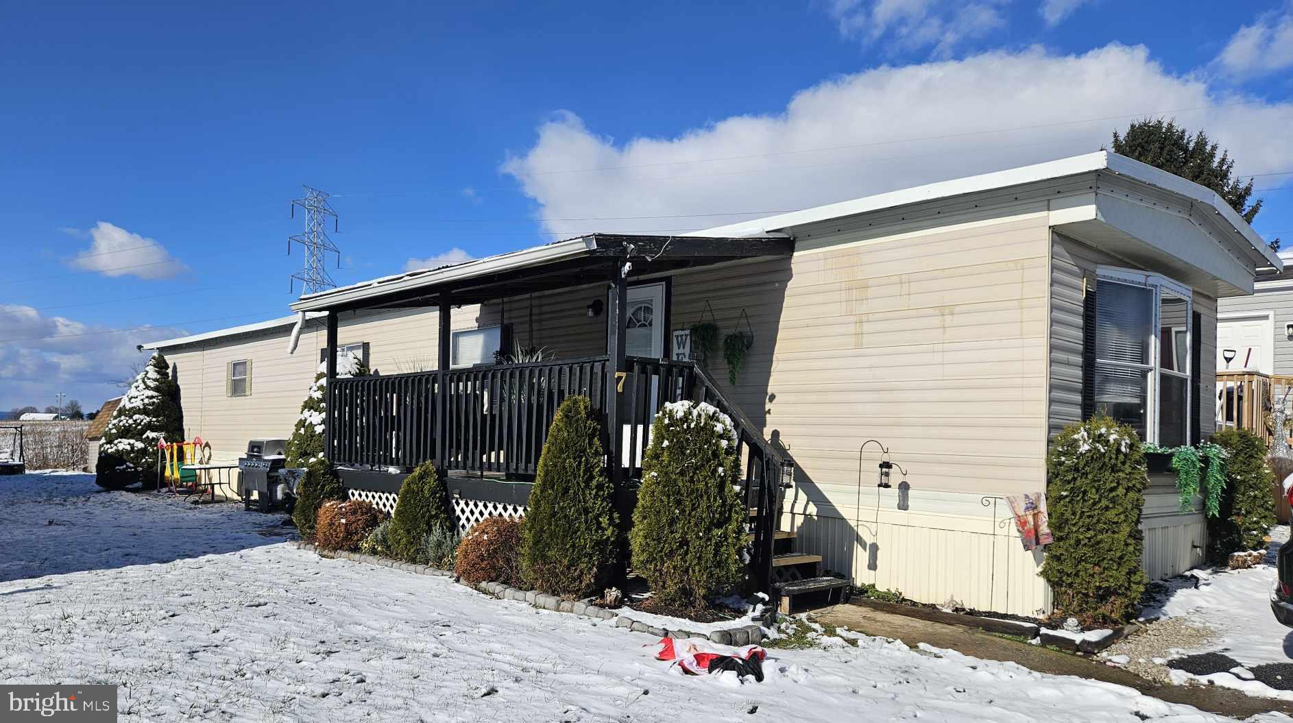 500 Houtztown Rd #7