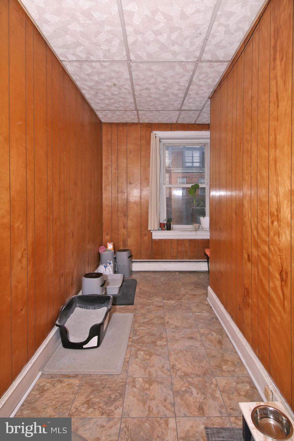 15 N 10th St