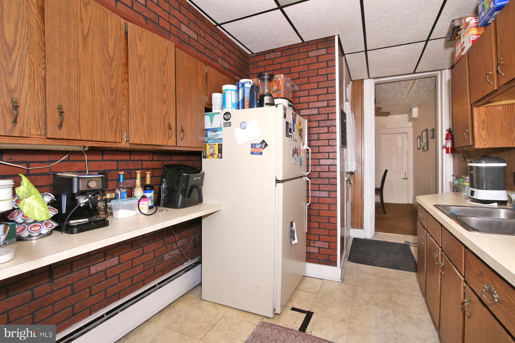 15 N 10th St