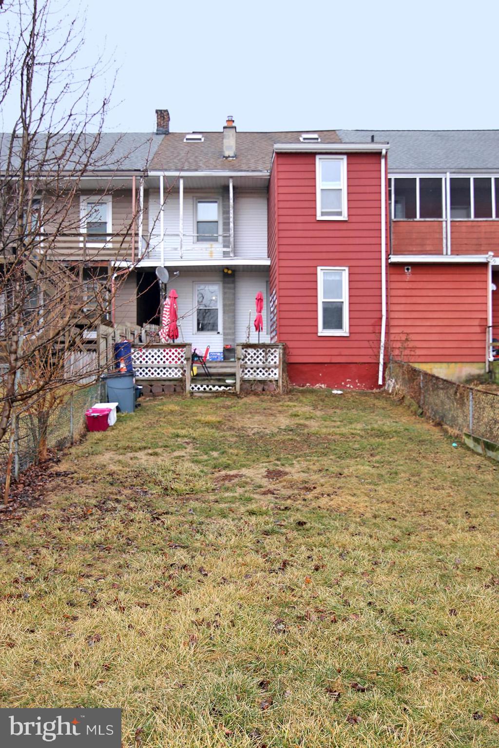 15 N 10th St