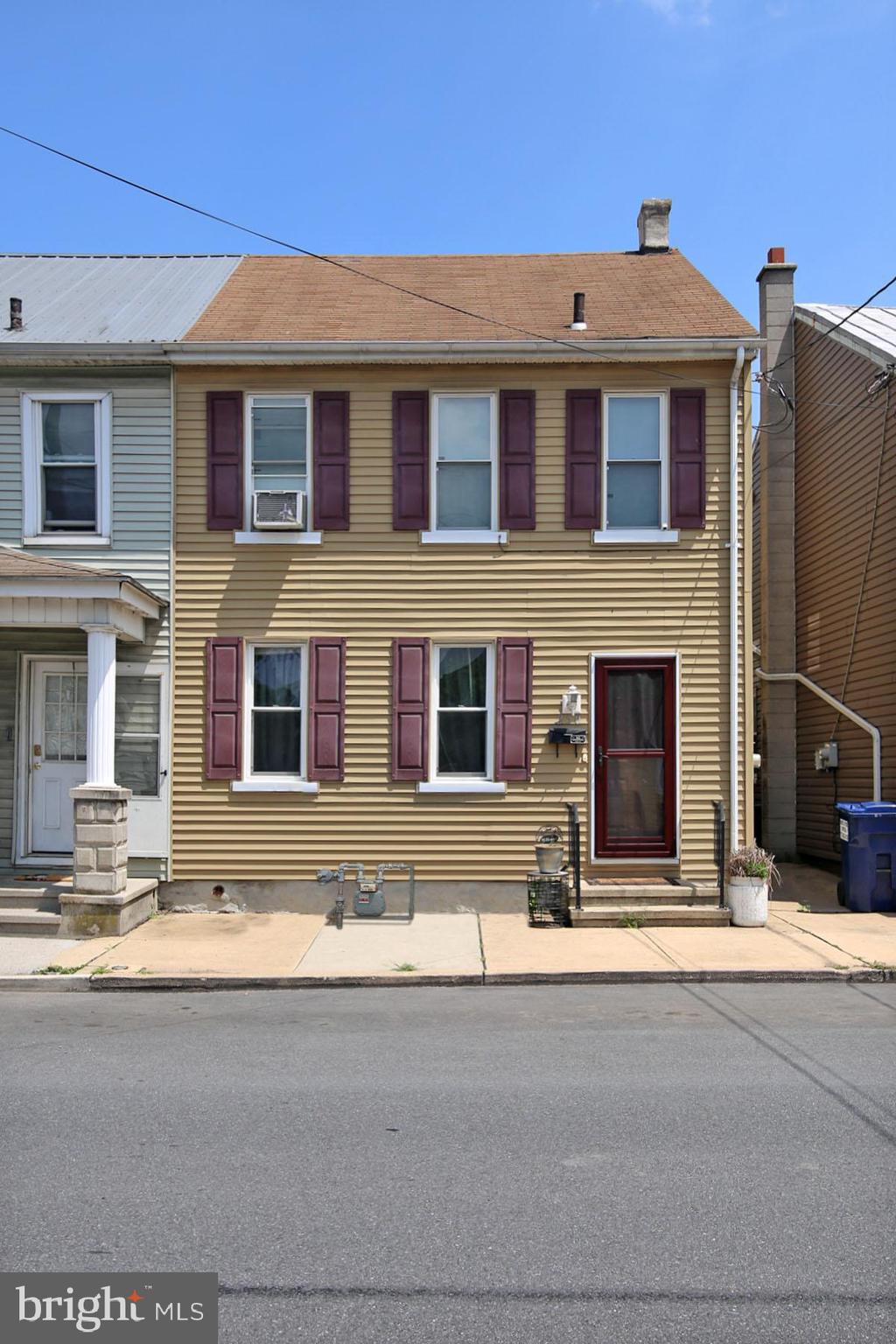 250 S 10th St