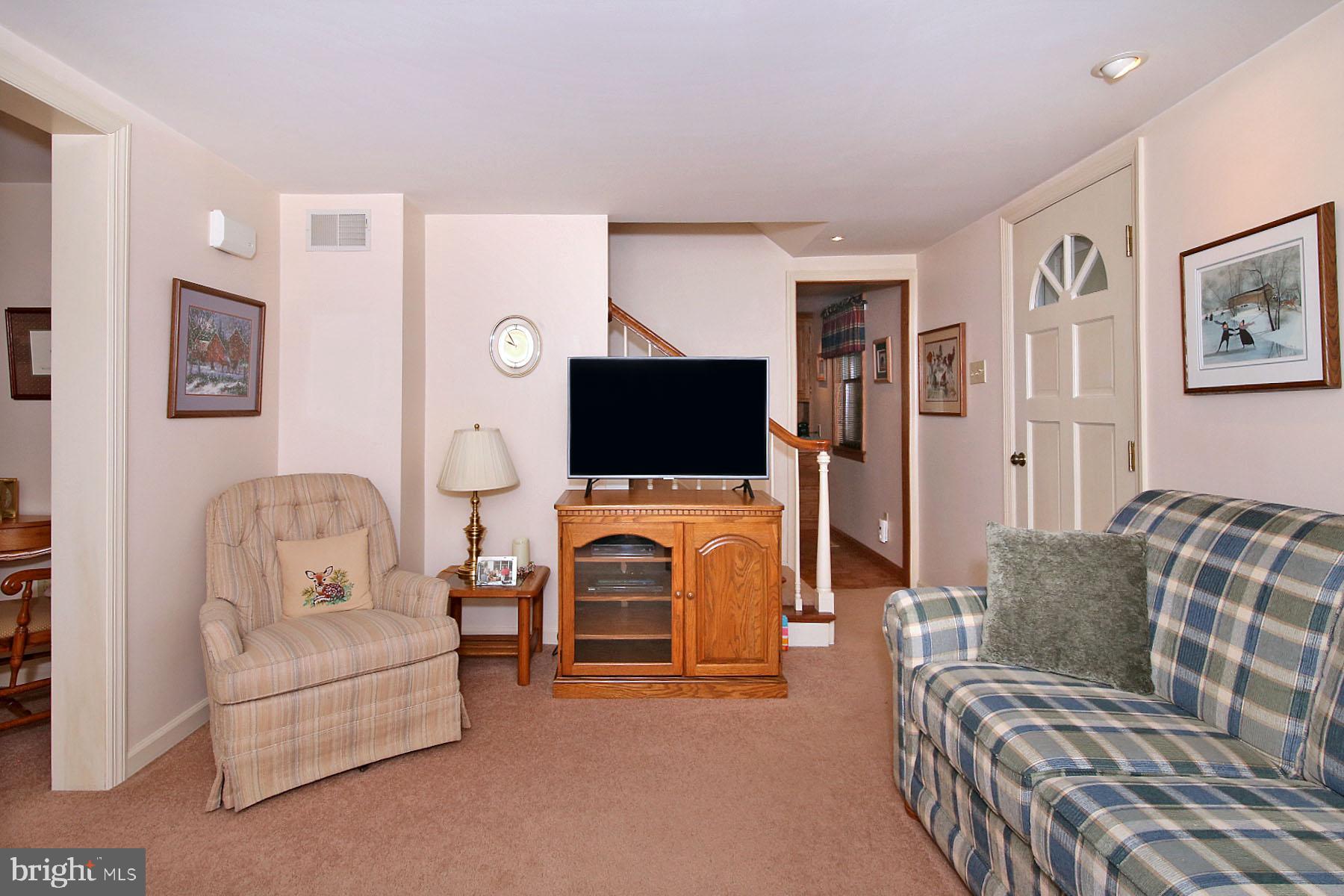 1061 Mine Rd