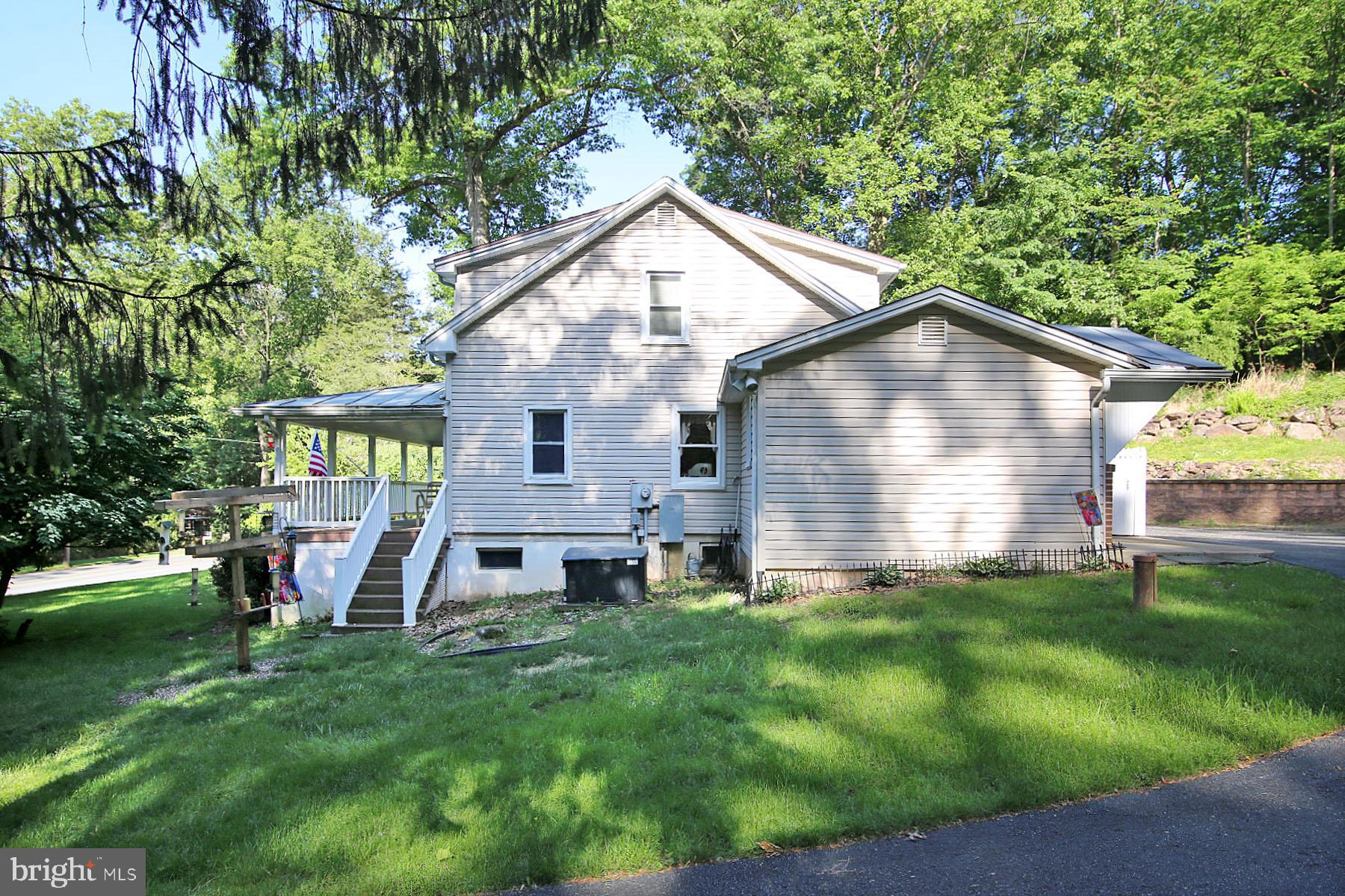 1061 Mine Rd