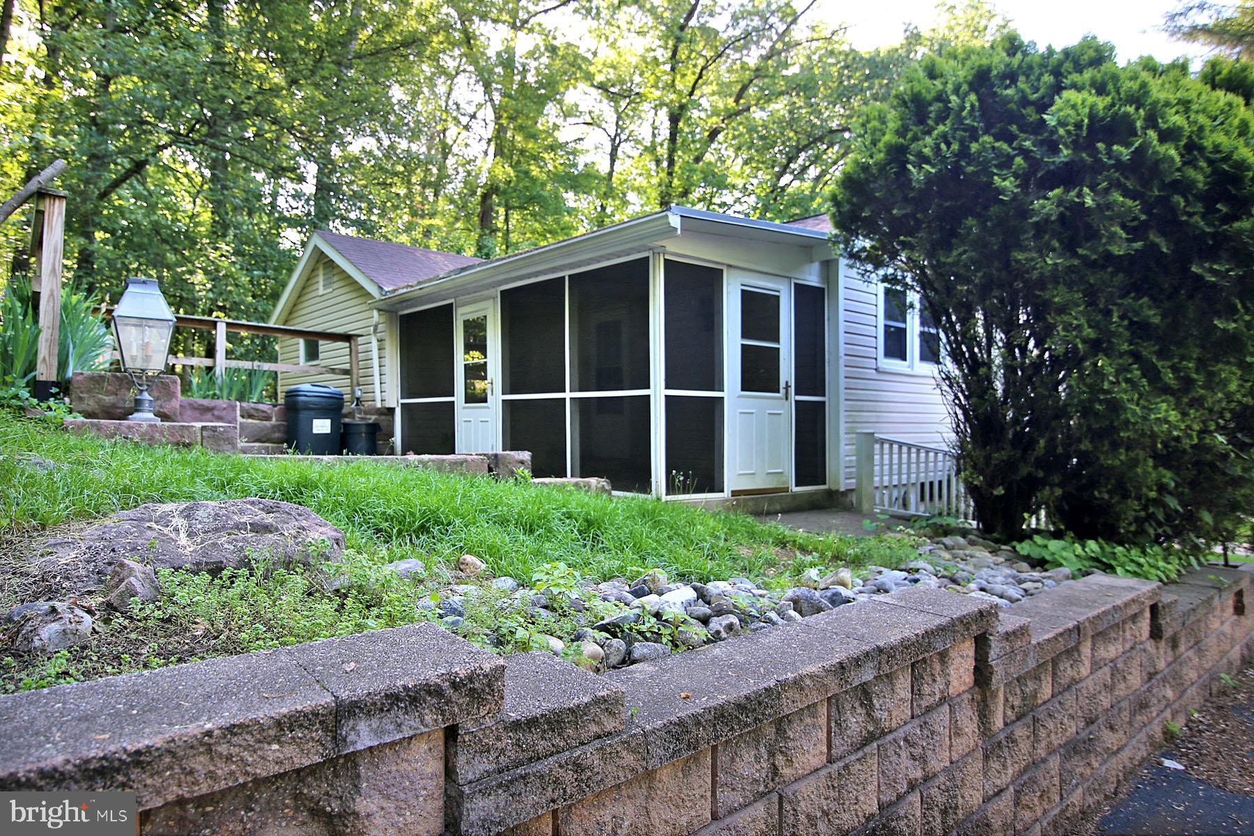 1061 Mine Rd