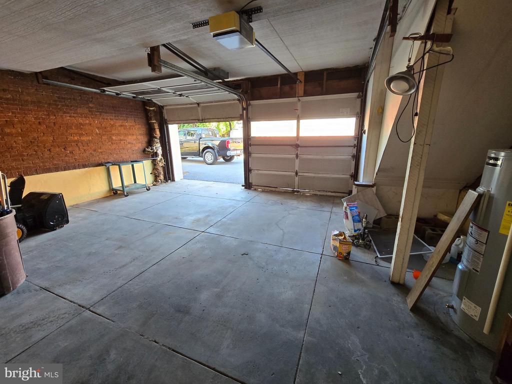 407 S 10TH ST.