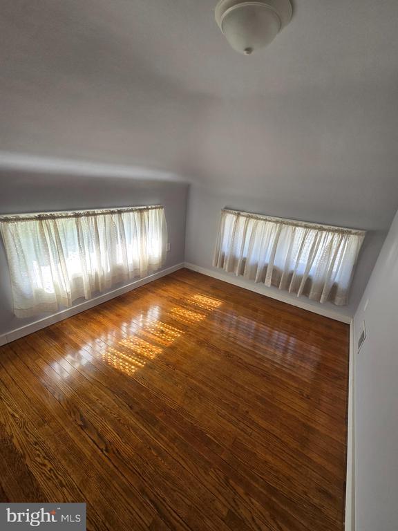 407 S 10TH ST.