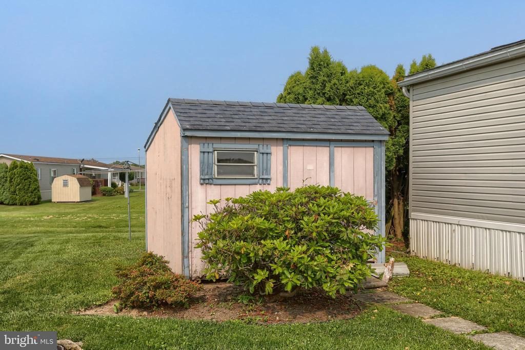 1300 E KERCHER AVE, LOT #27