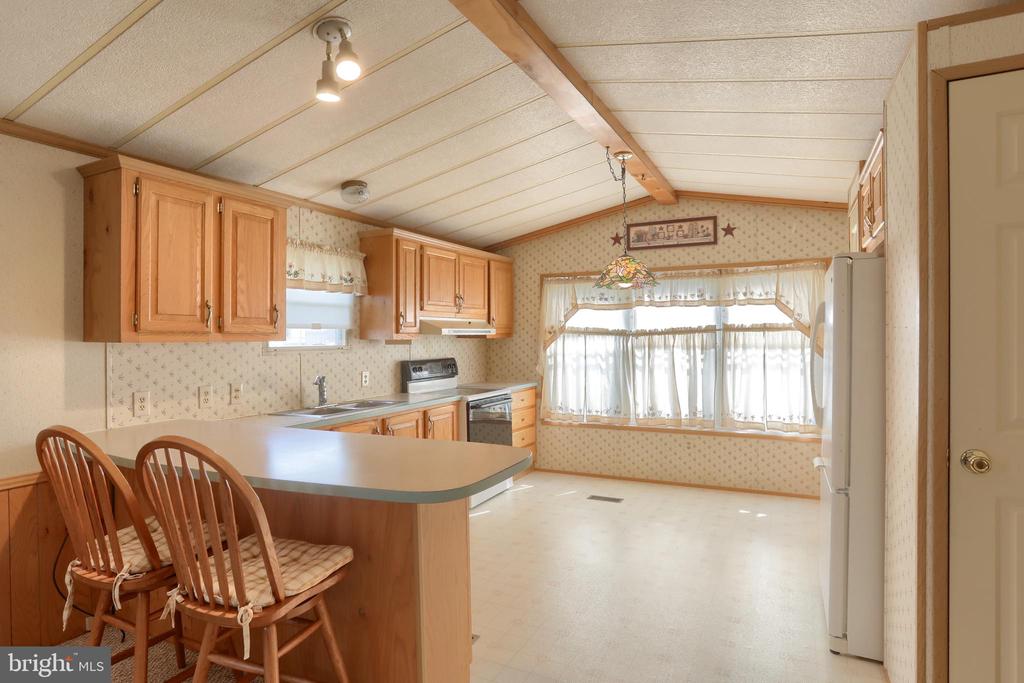 1300 E KERCHER AVE, LOT #27
