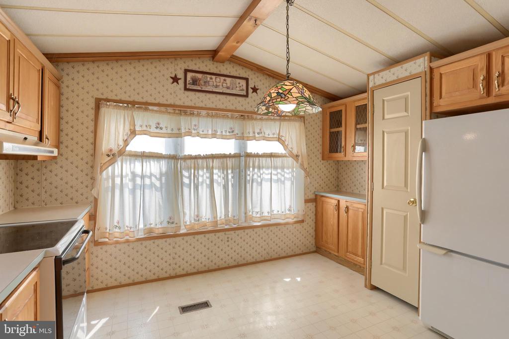 1300 E KERCHER AVE, LOT #27