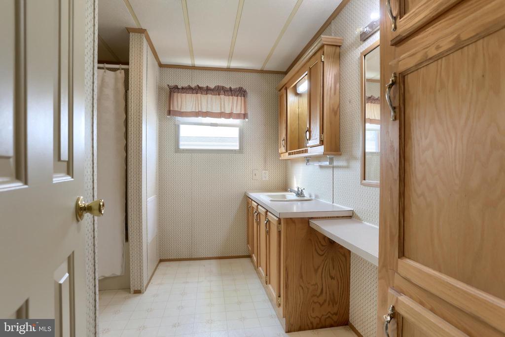 1300 E KERCHER AVE, LOT #27