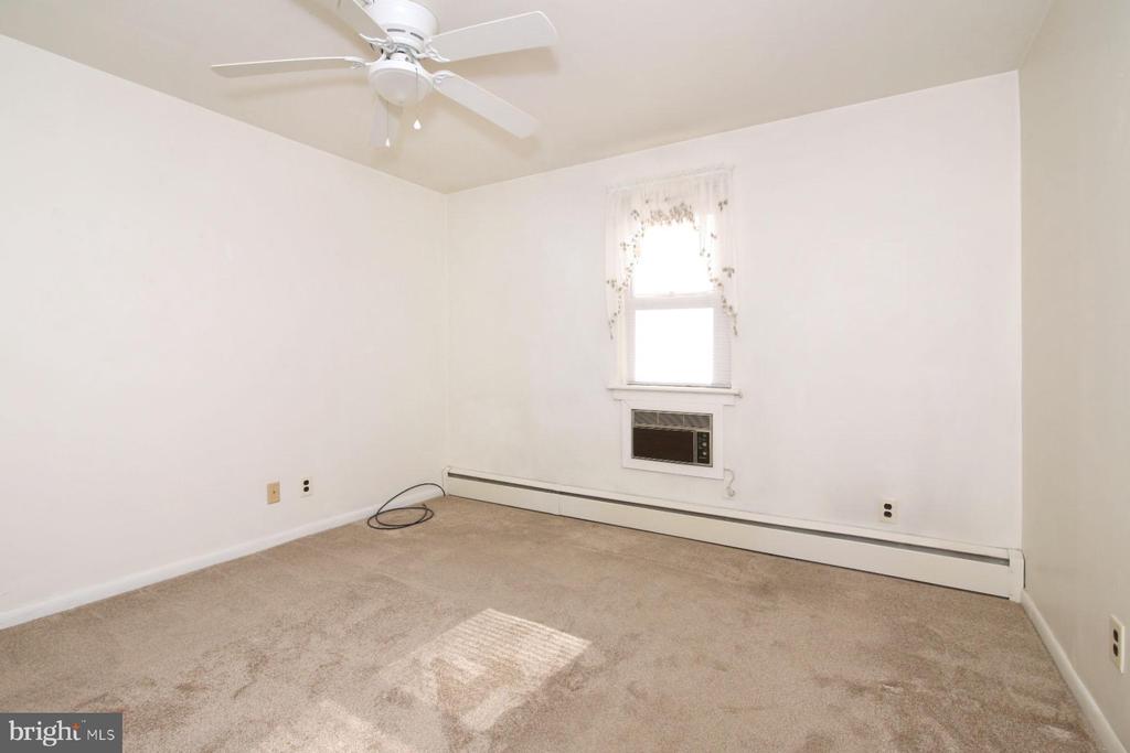 326 S 13th St