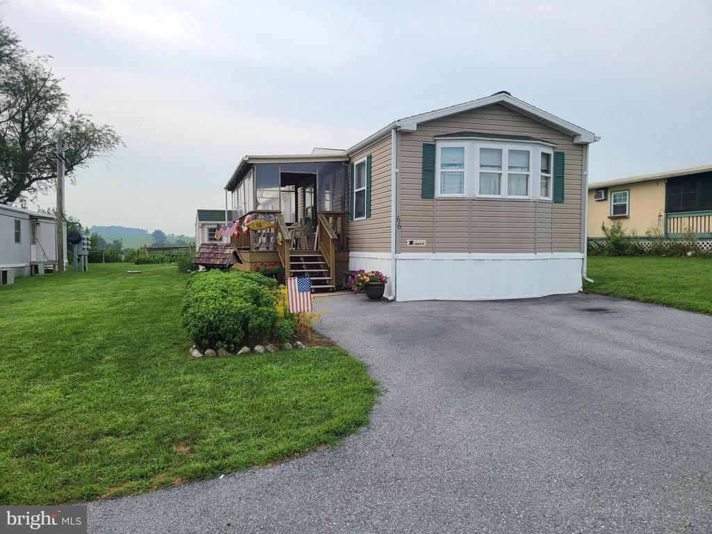 66 Sunrise Ct