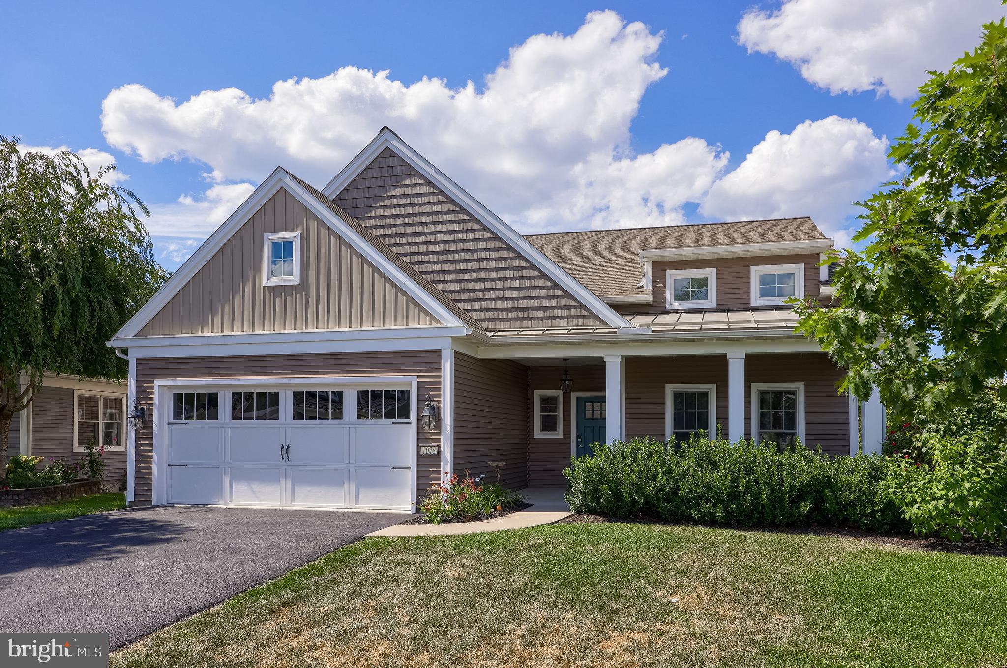 1076 ALDEN WAY