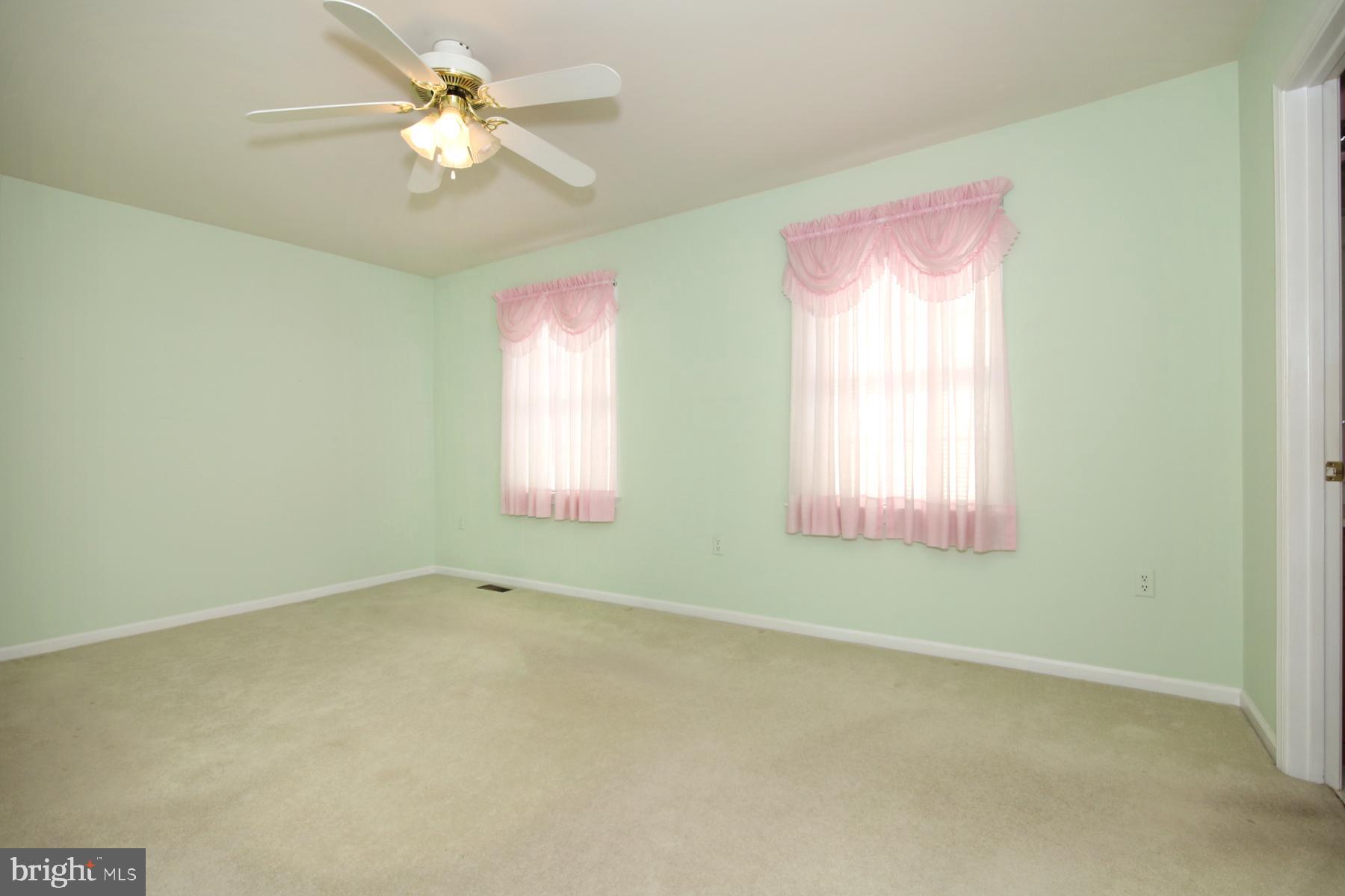 357 ACORN CIRCLE