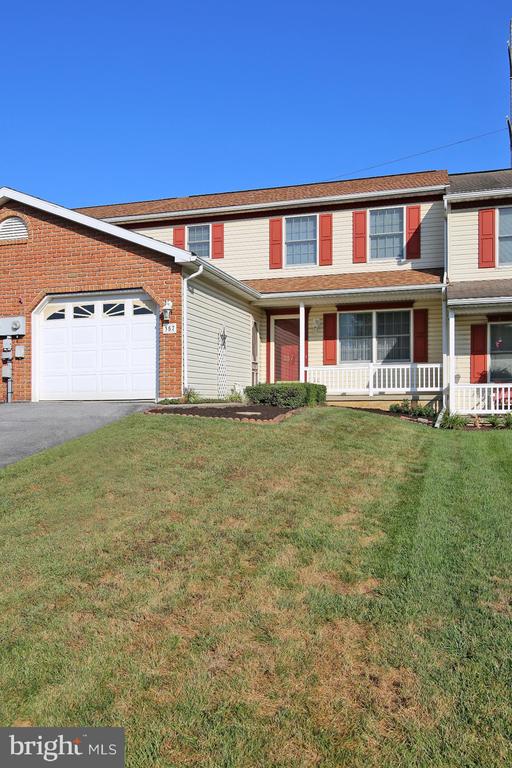357 ACORN CIRCLE