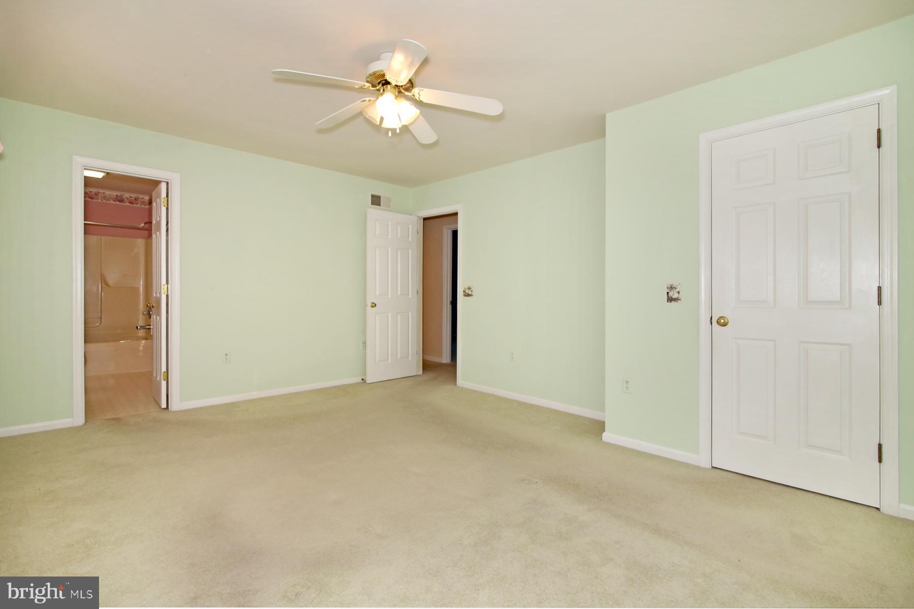 357 ACORN CIRCLE