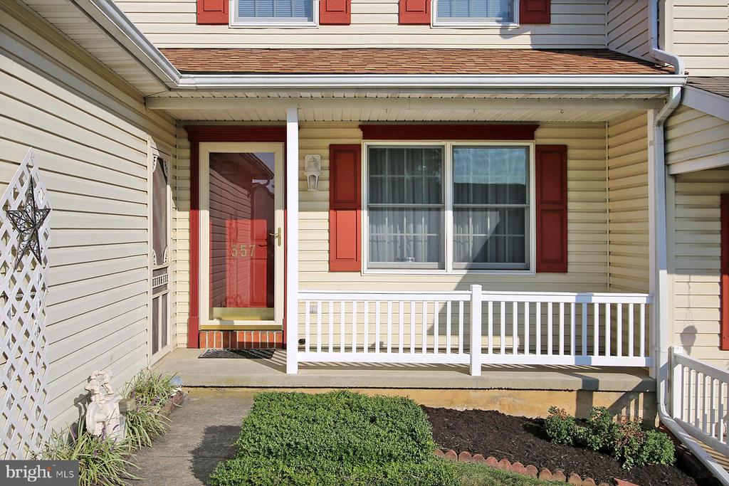357 ACORN CIRCLE