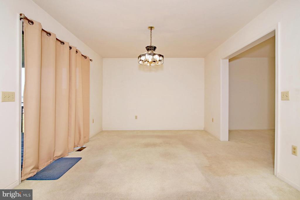 357 ACORN CIRCLE